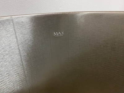 Водонагрівач електричний AIRHOT WB-40 height=